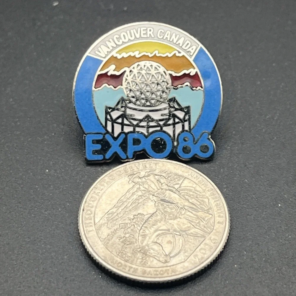 1989 Expo‎ Vancouver Canada Lapel Hat Pin